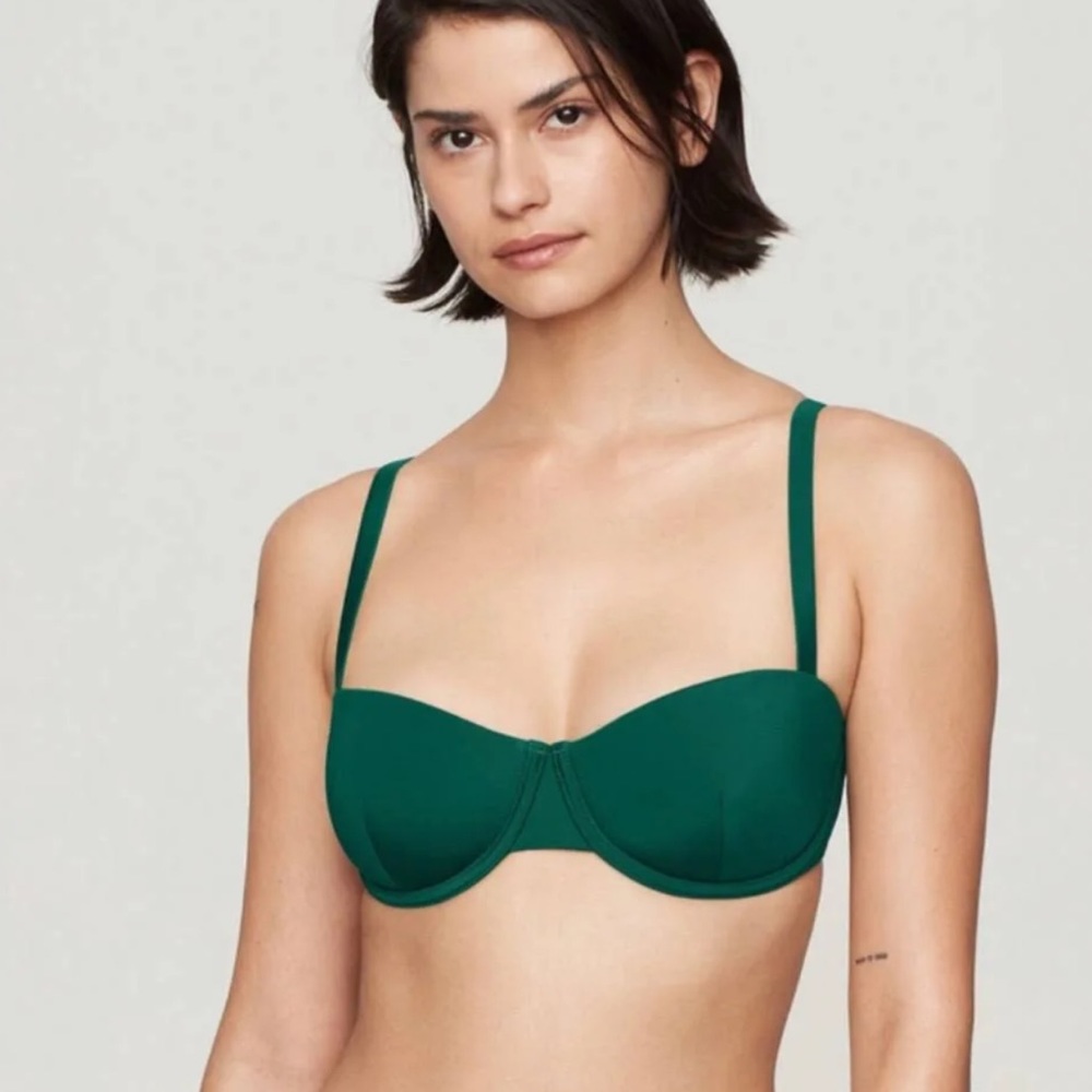 CUUP Swim Balconette Bikini Top Size 4 NWT